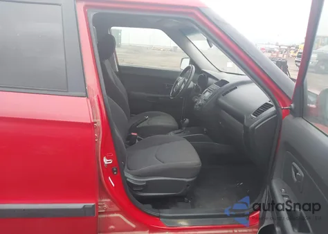 2013 Kia Soul z USA, uszkodzony, nr VIN KNDJT2A57D7499118